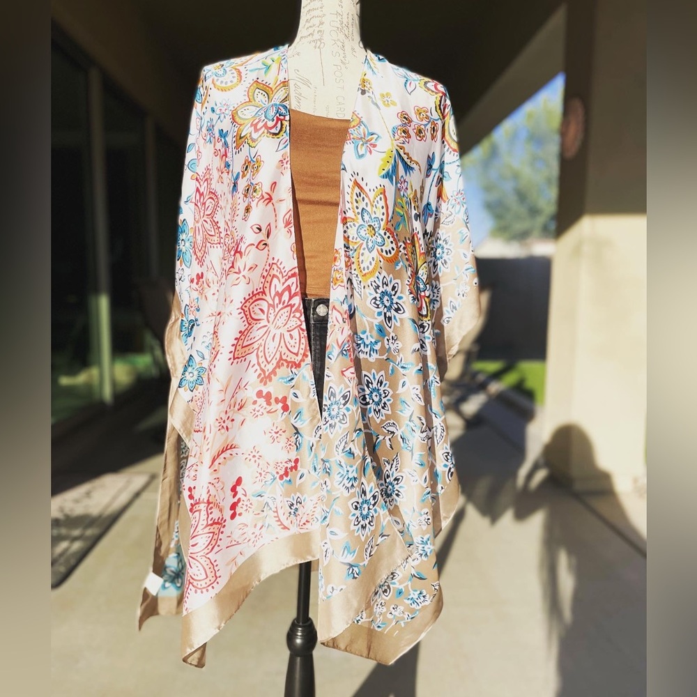 Boutique Floral Cardigan One Size fits most